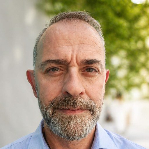 Enrique Chavarrias, fundador de Chavaias